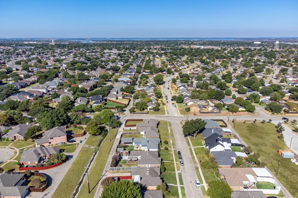 5816 Baker Drive The Colony, TX 75056