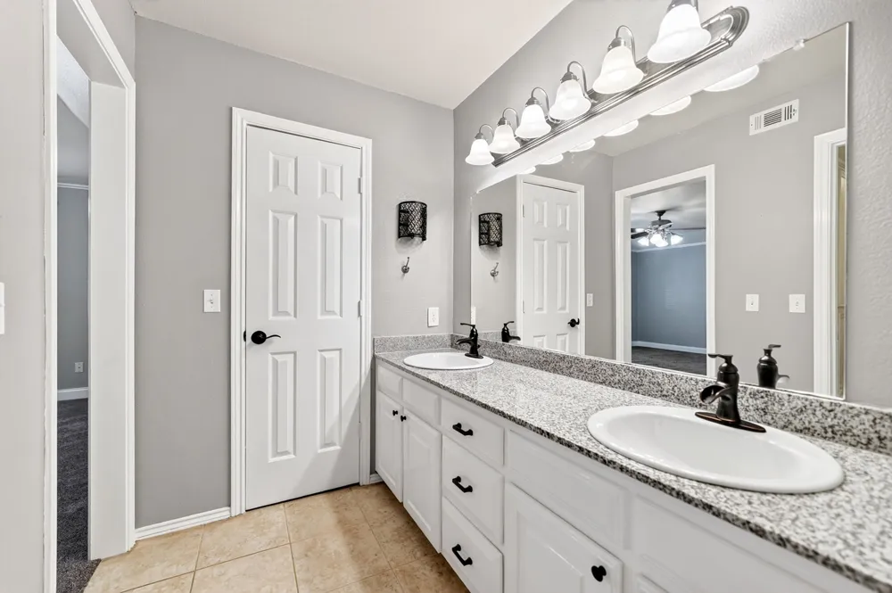 2121 Mcdaniel Circle Plano, TX 75075