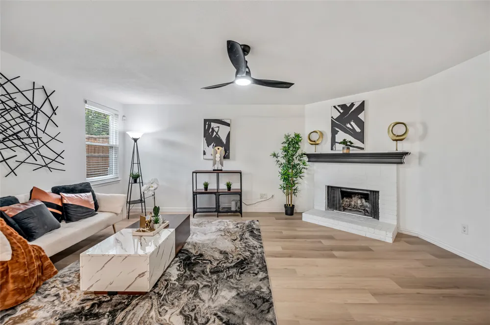2132 Zion Hill Grand Prairie, TX 75052