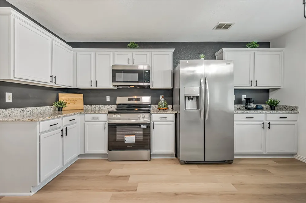 2132 Zion Hill Grand Prairie, TX 75052