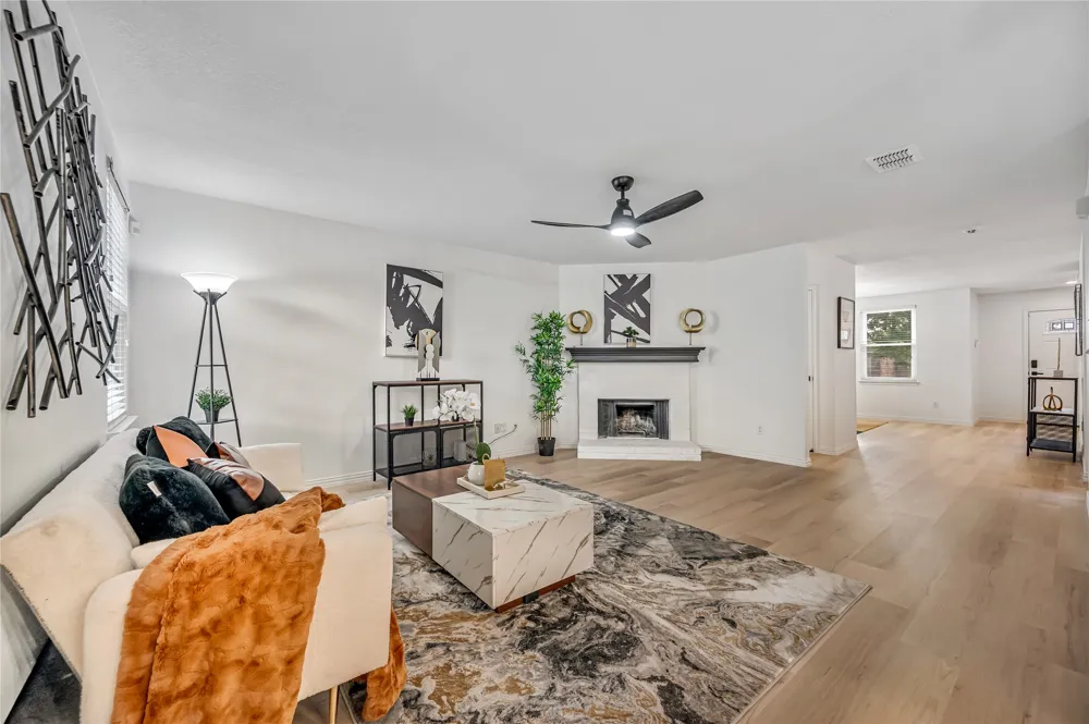 2132 Zion Hill Grand Prairie, TX 75052