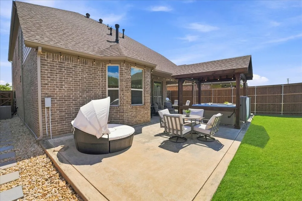 6749 Cambridge Drive North Richland Hills, TX 76180