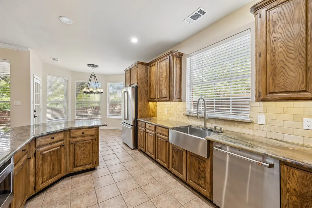 2824 Meadowside Drive McKinney, TX 75071