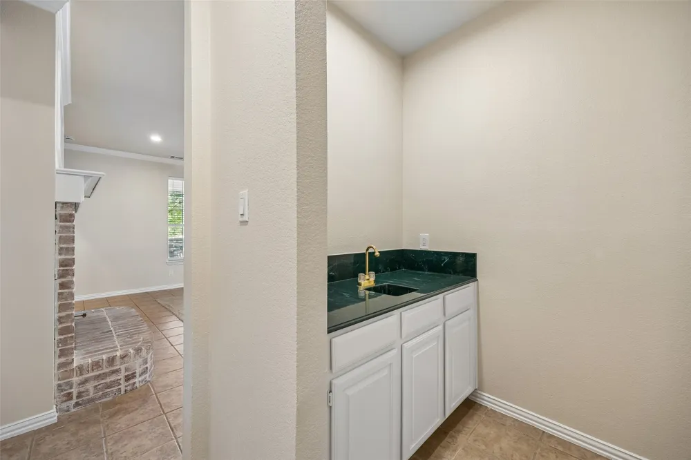 2824 Meadowside Drive McKinney, TX 75071