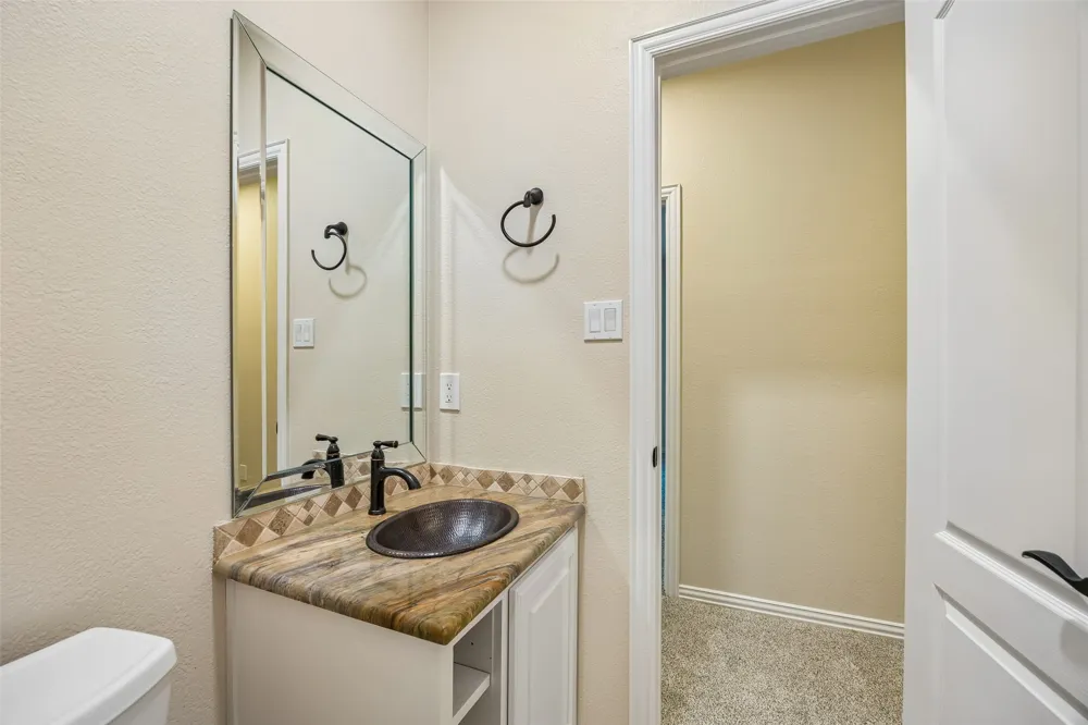 2824 Meadowside Drive McKinney, TX 75071
