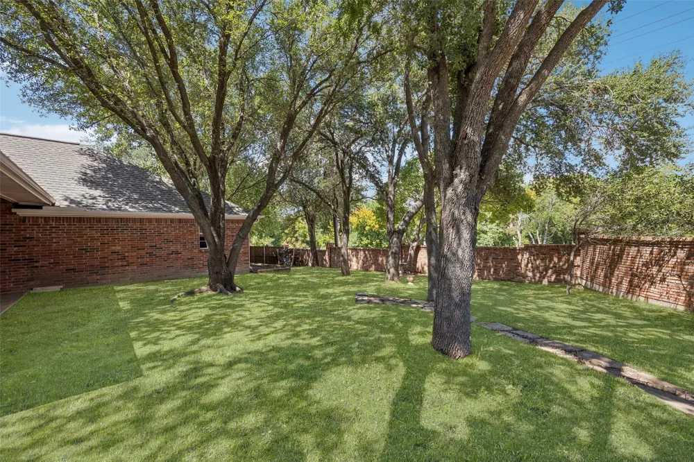 2824 Meadowside Drive McKinney, TX 75071