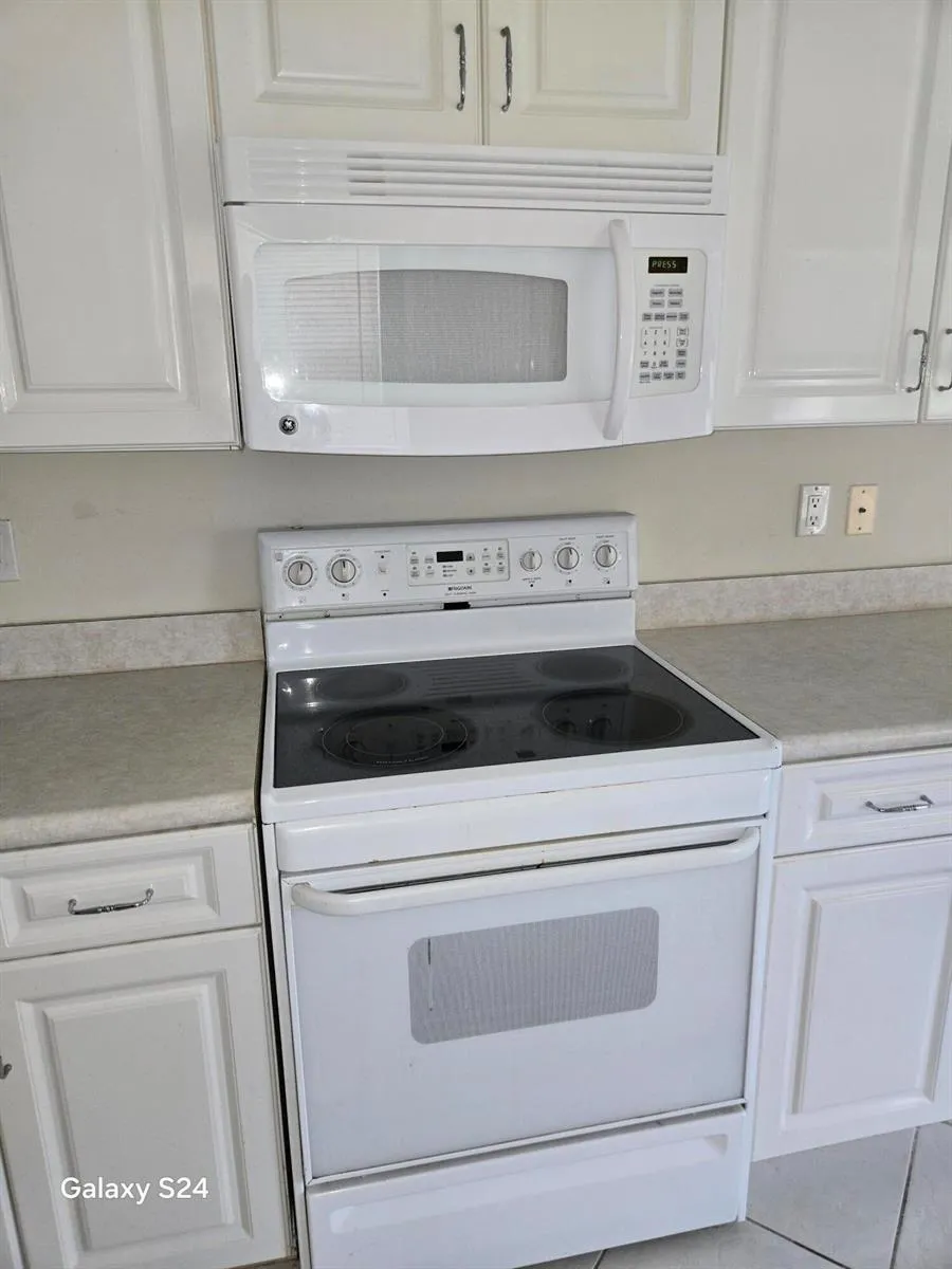 12418 Crystal Pointe Drive #202 Boynton Beach, FL 33437