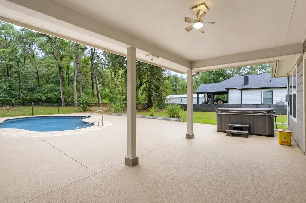 336 Wild Oak Drive Huffman, TX 77336