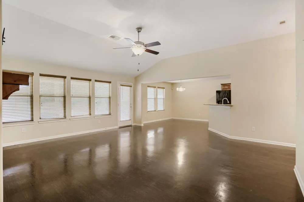 336 Wild Oak Drive Huffman, TX 77336