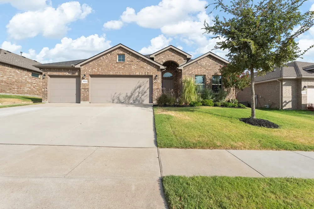 1812 Millbrae Road Cleburne, TX 76033