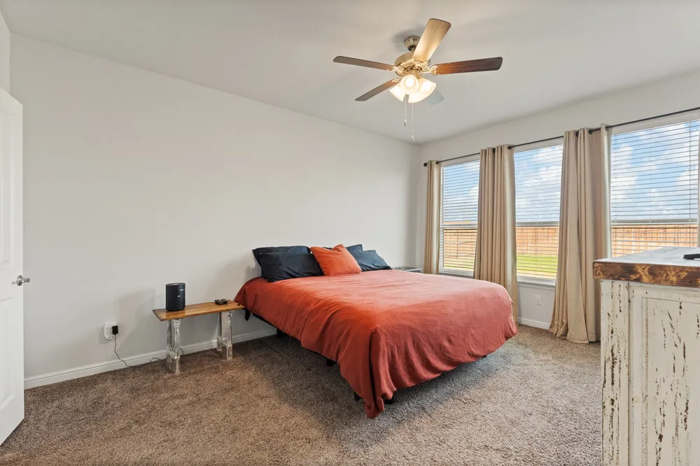 1812 Millbrae Road Cleburne, TX 76033