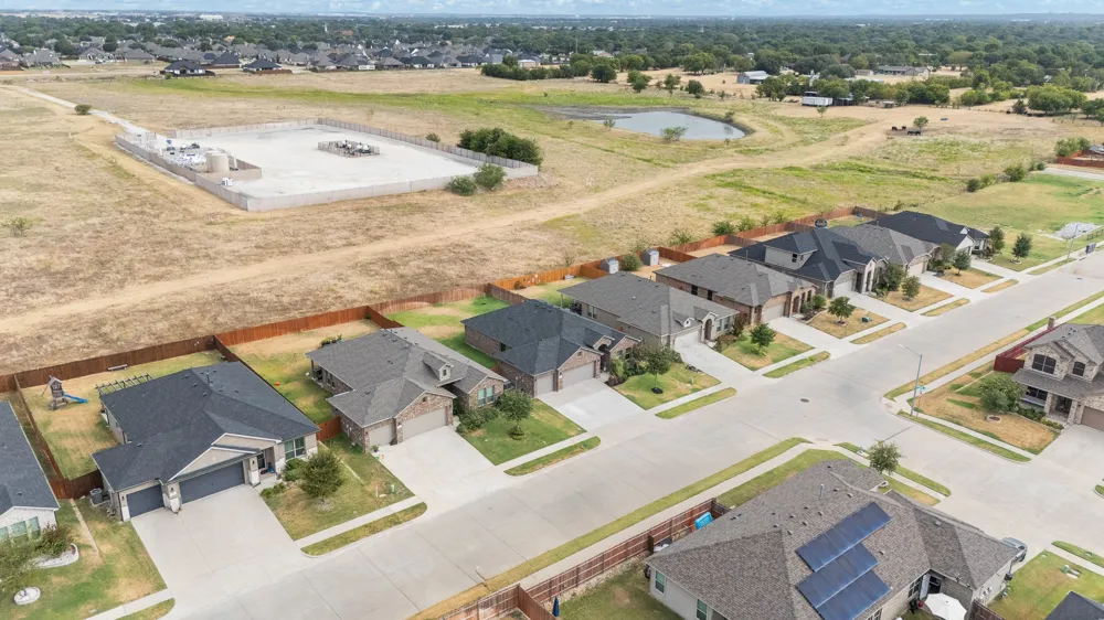 1812 Millbrae Road Cleburne, TX 76033