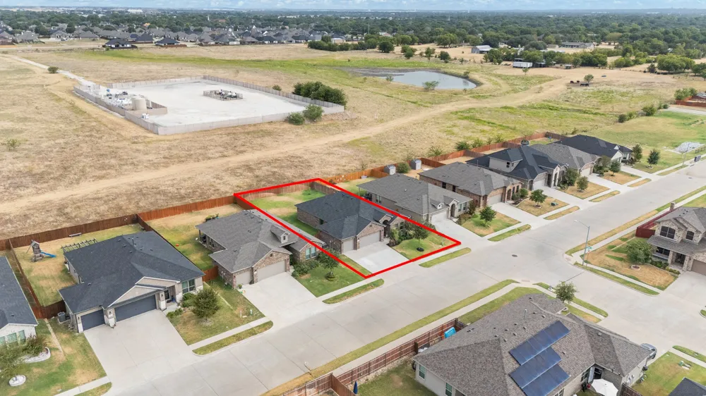 1812 Millbrae Road Cleburne, TX 76033