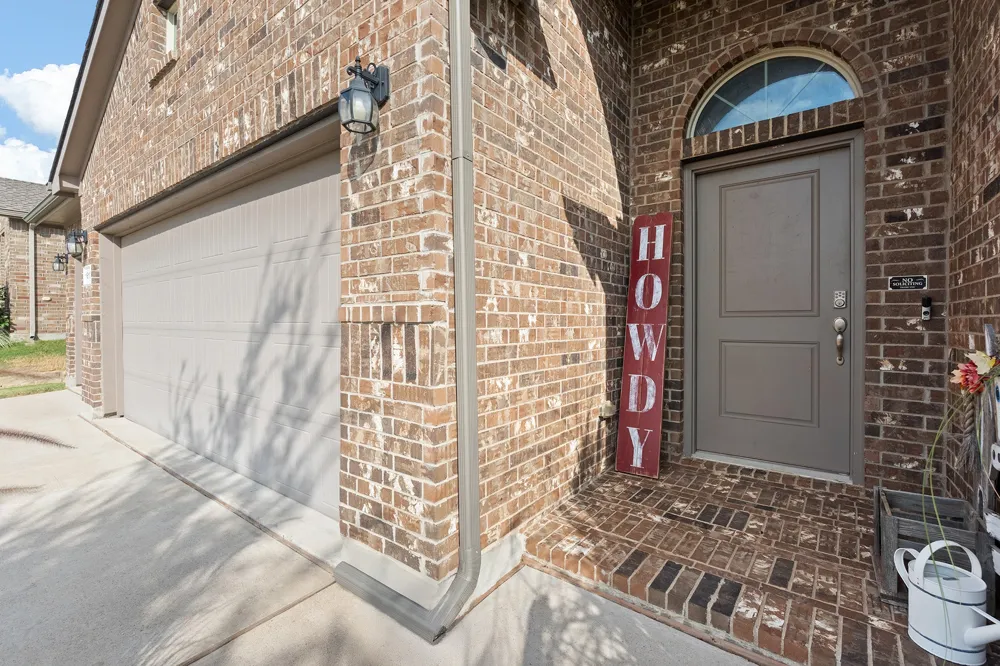 1812 Millbrae Road Cleburne, TX 76033