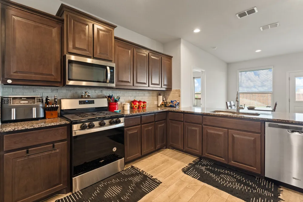 1812 Millbrae Road Cleburne, TX 76033