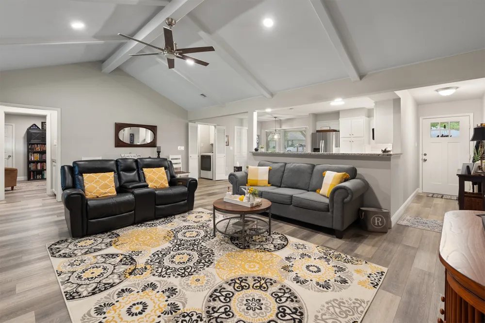 1124 Green River Trail Cleburne, TX 76033