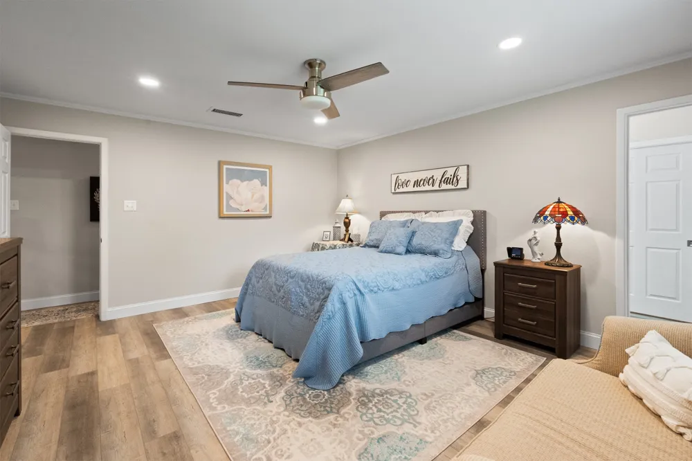 1124 Green River Trail Cleburne, TX 76033