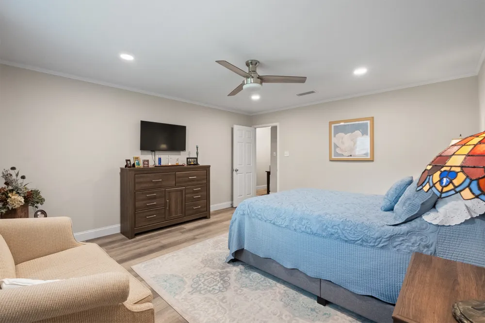 1124 Green River Trail Cleburne, TX 76033