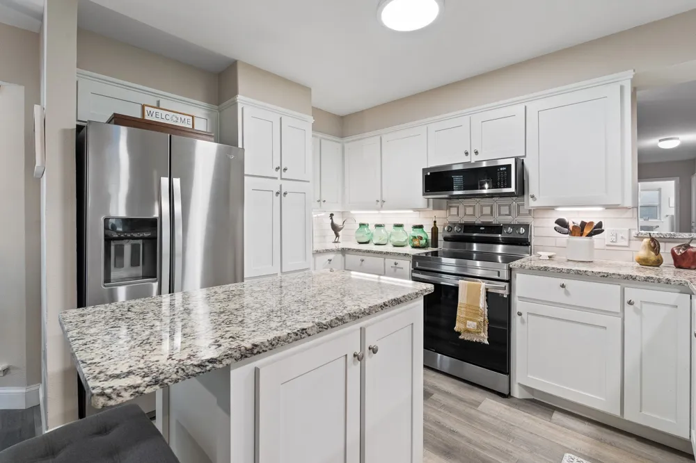 1124 Green River Trail Cleburne, TX 76033