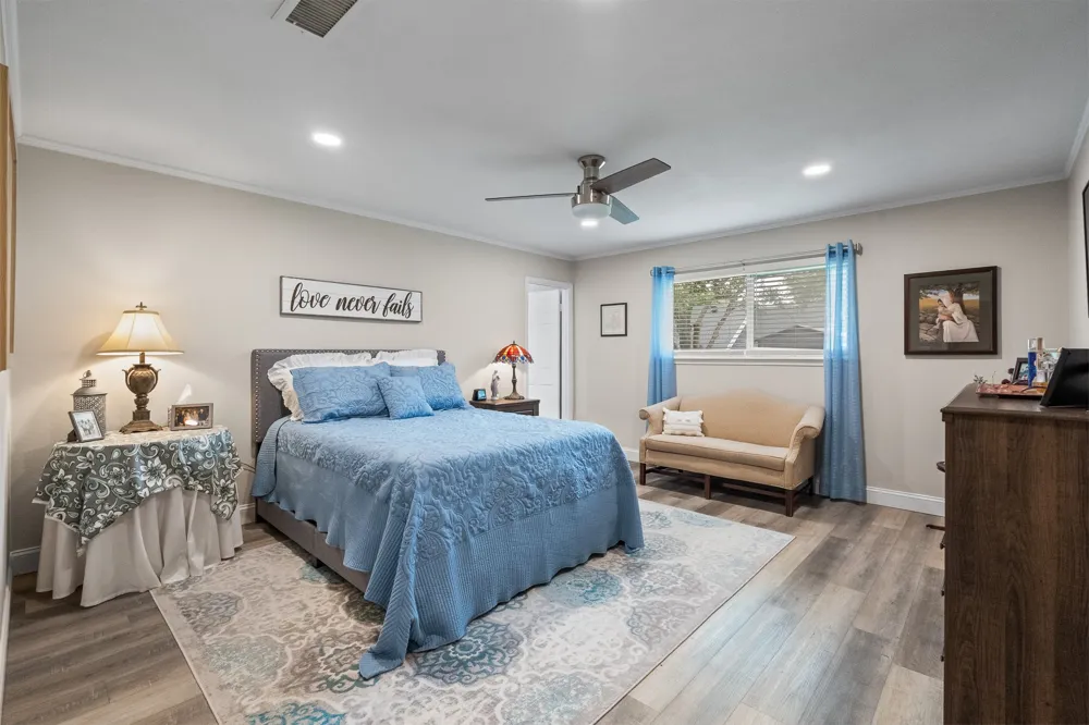 1124 Green River Trail Cleburne, TX 76033