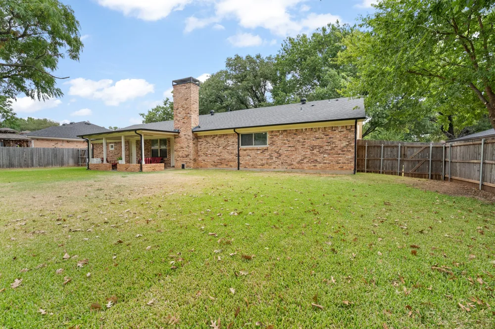 1124 Green River Trail Cleburne, TX 76033