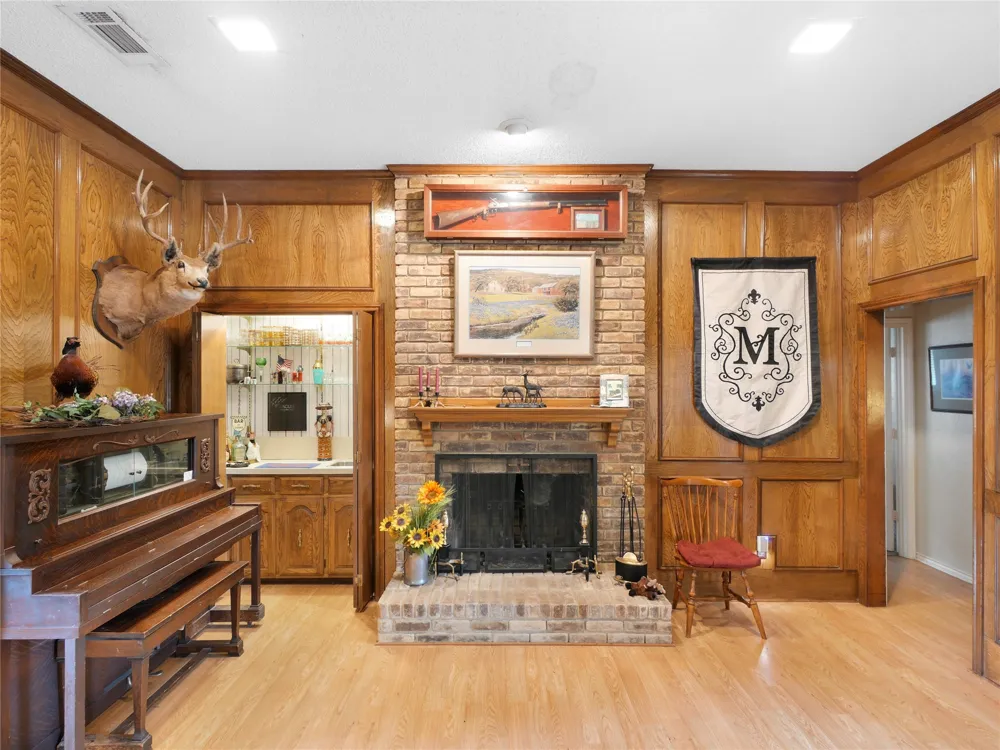 1409 Sun Valley Drive Garland, TX 75043