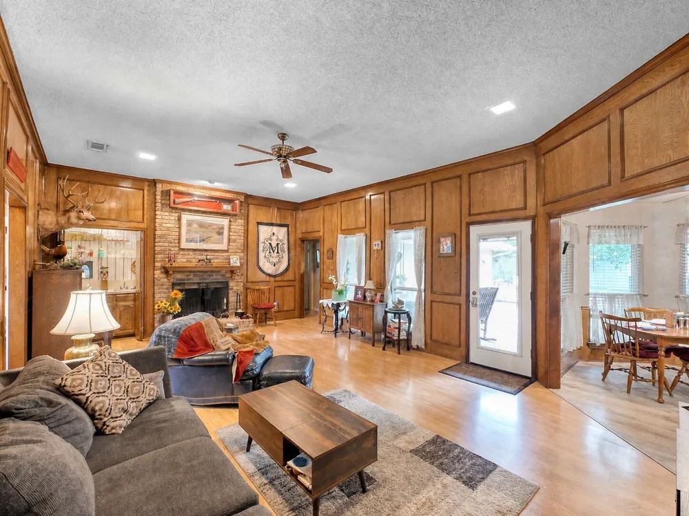 1409 Sun Valley Drive Garland, TX 75043