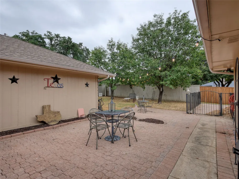 1409 Sun Valley Drive Garland, TX 75043