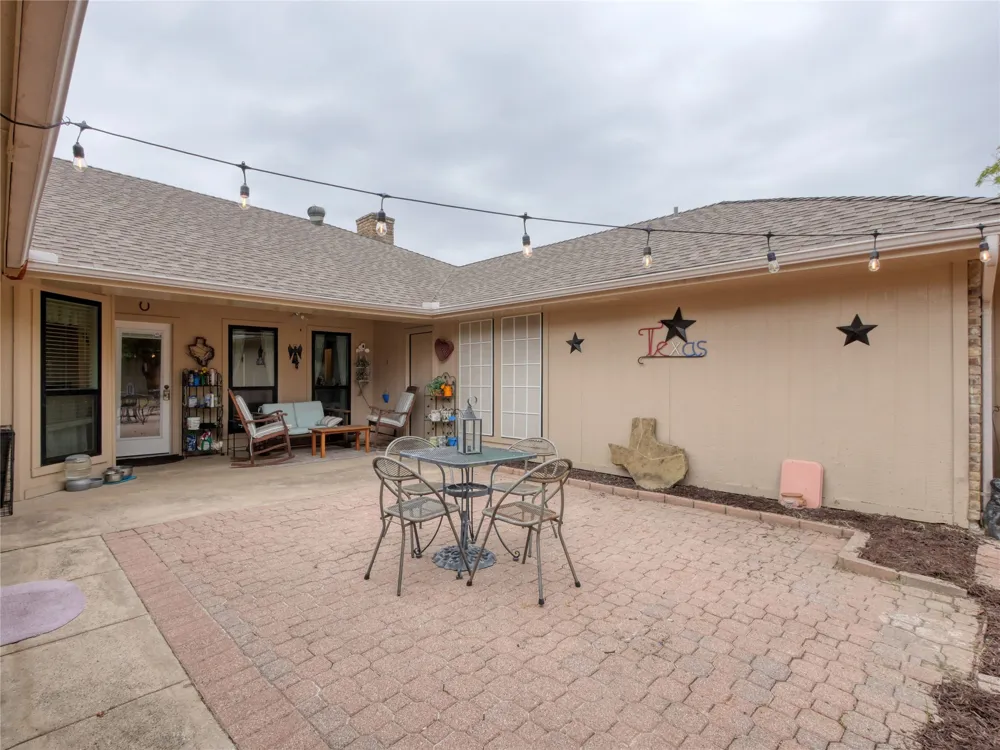 1409 Sun Valley Drive Garland, TX 75043