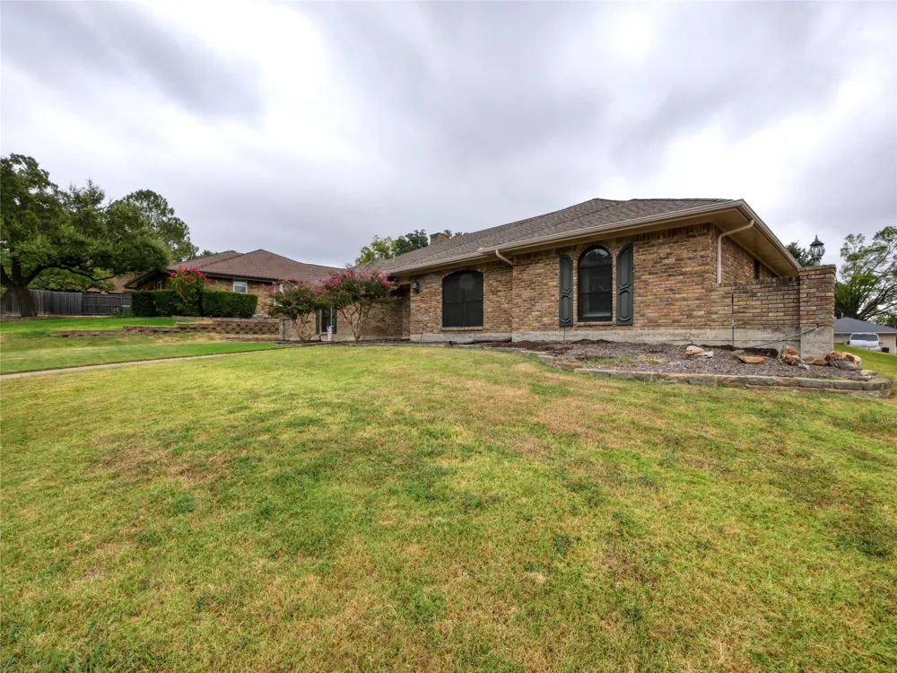 1409 Sun Valley Drive Garland, TX 75043
