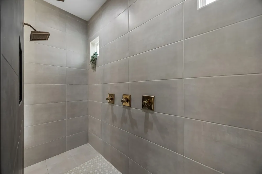 1032 Bluebonnet Ridge Weatherford, TX 76087