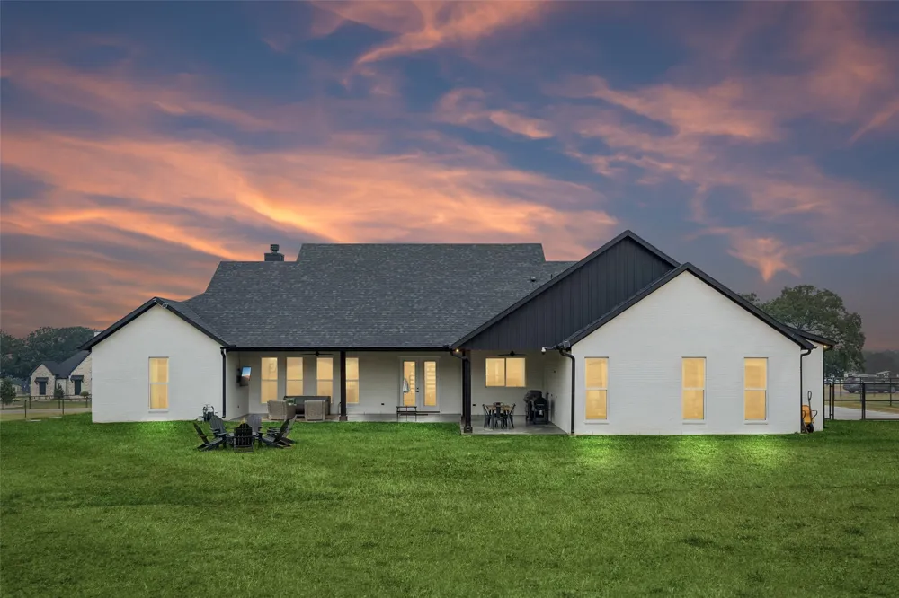 1032 Bluebonnet Ridge Weatherford, TX 76087