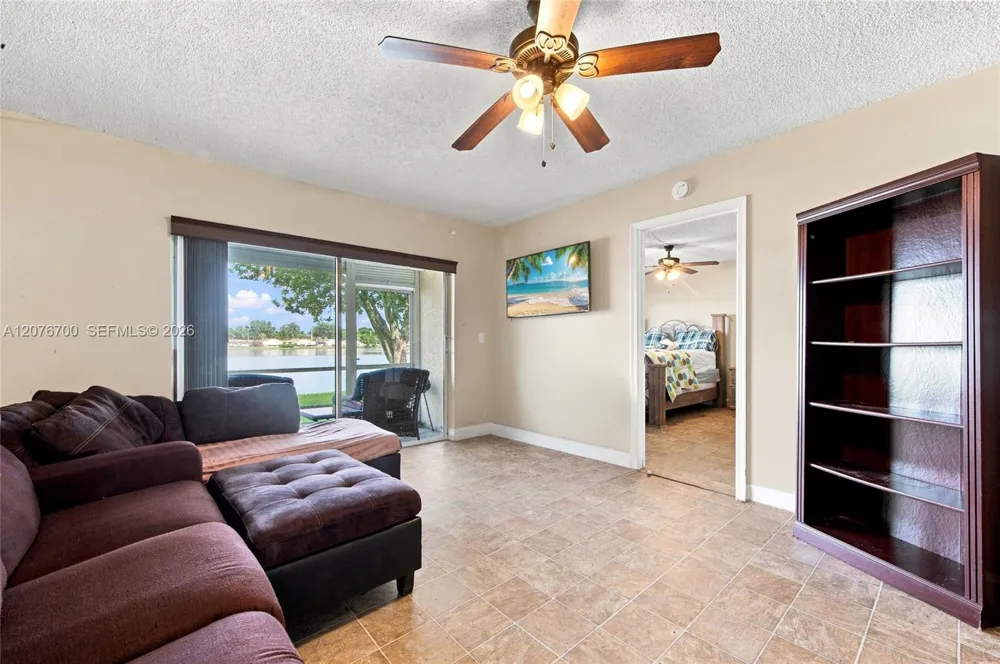 5510 Lakeside Dr #108 Margate, FL 33063
