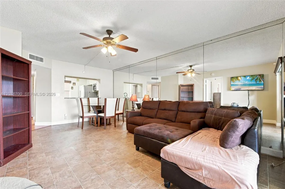 5510 Lakeside Dr #108 Margate, FL 33063