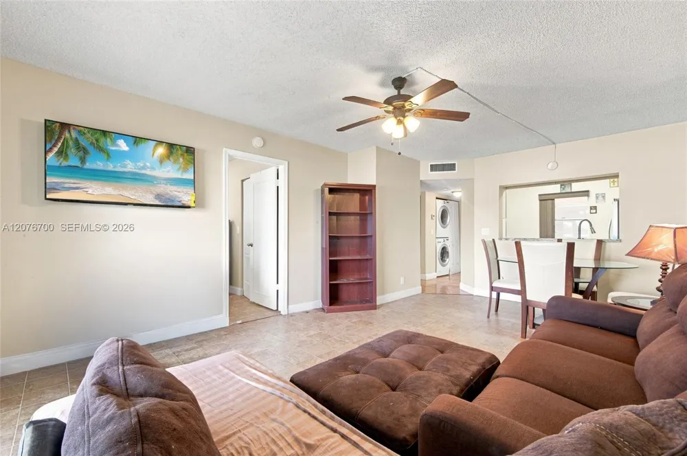 5510 Lakeside Dr #108 Margate, FL 33063