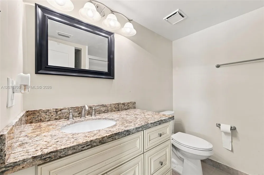 5510 Lakeside Dr #108 Margate, FL 33063