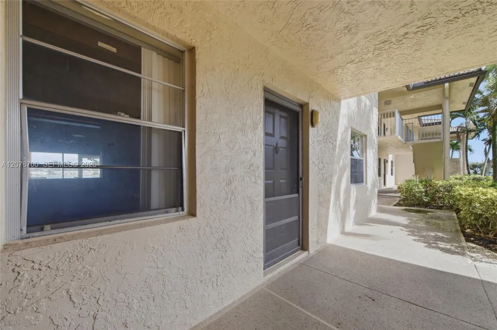 5510 Lakeside Dr #108 Margate, FL 33063