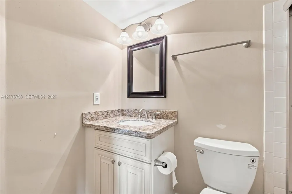 5510 Lakeside Dr #108 Margate, FL 33063