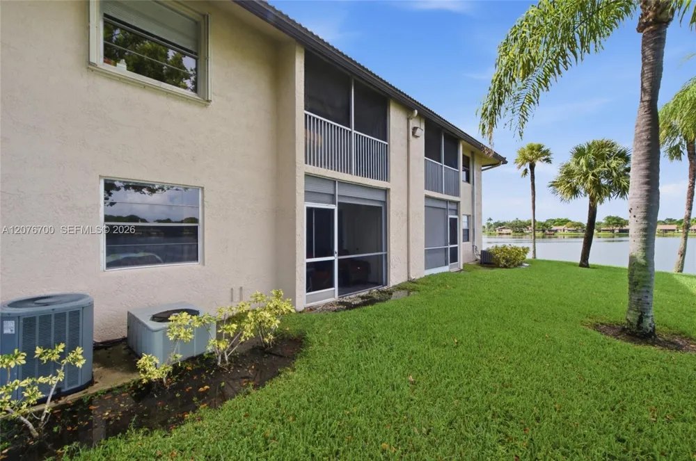 5510 Lakeside Dr #108 Margate, FL 33063