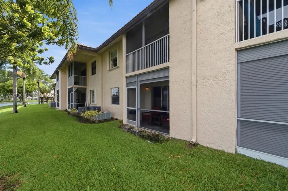 5510 Lakeside Dr #108 Margate, FL 33063