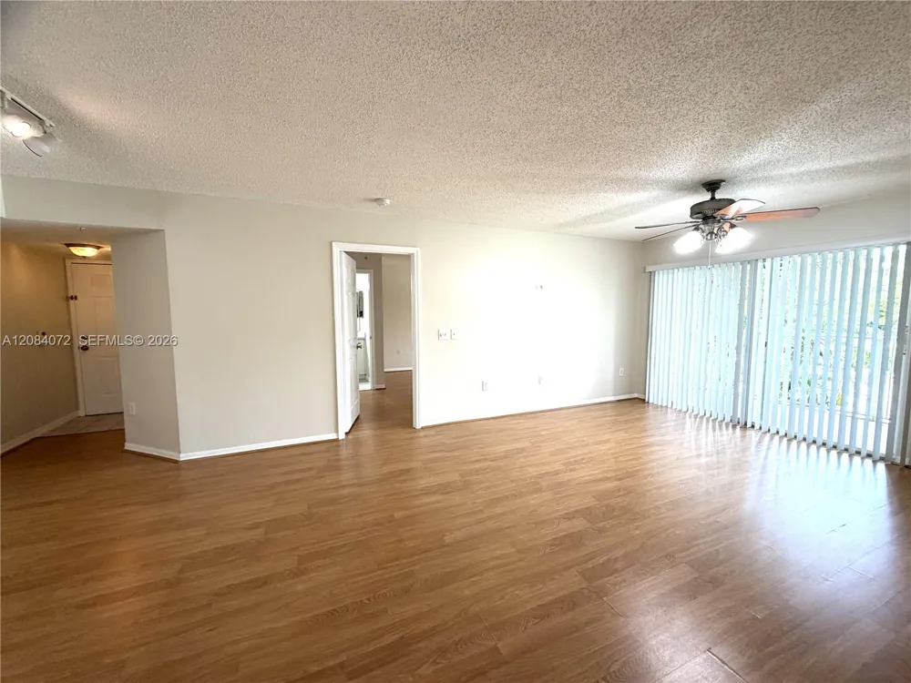 5045 Wiles Rd #201 Coconut Creek, FL 33073