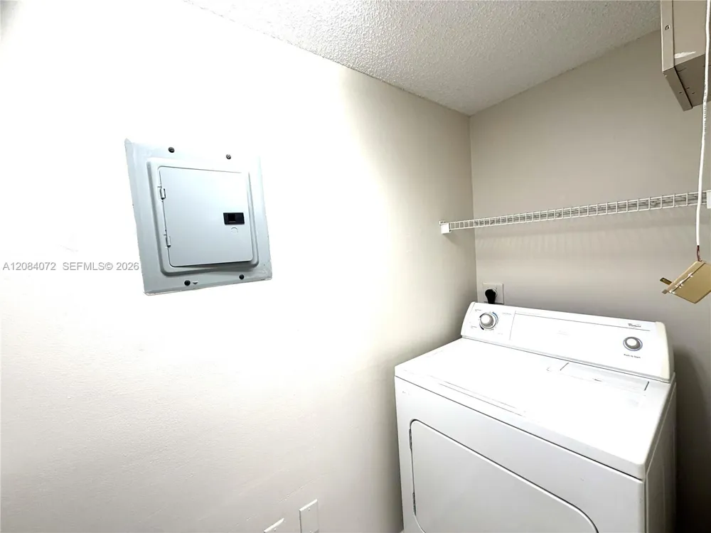 5045 Wiles Rd #201 Coconut Creek, FL 33073