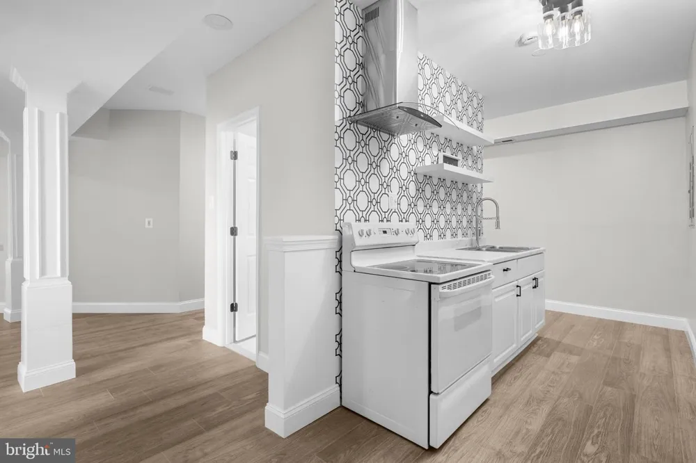 7608 MCWEADON LANE Springfield, VA 22150