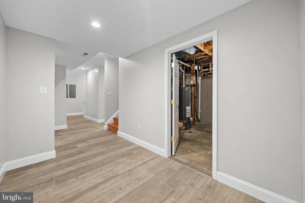 7608 MCWEADON LANE Springfield, VA 22150