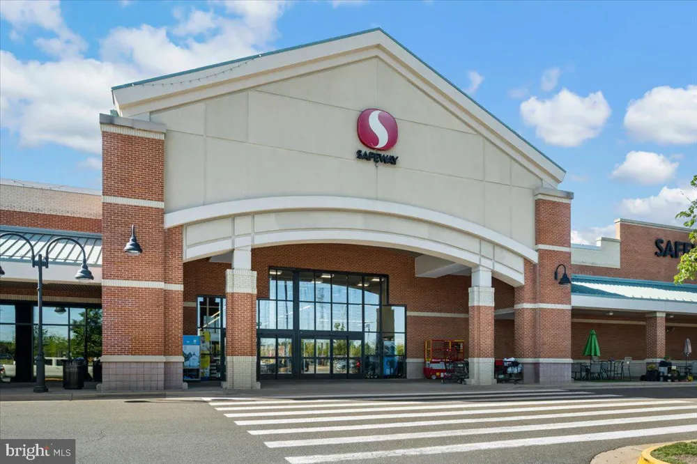 7608 MCWEADON LANE Springfield, VA 22150