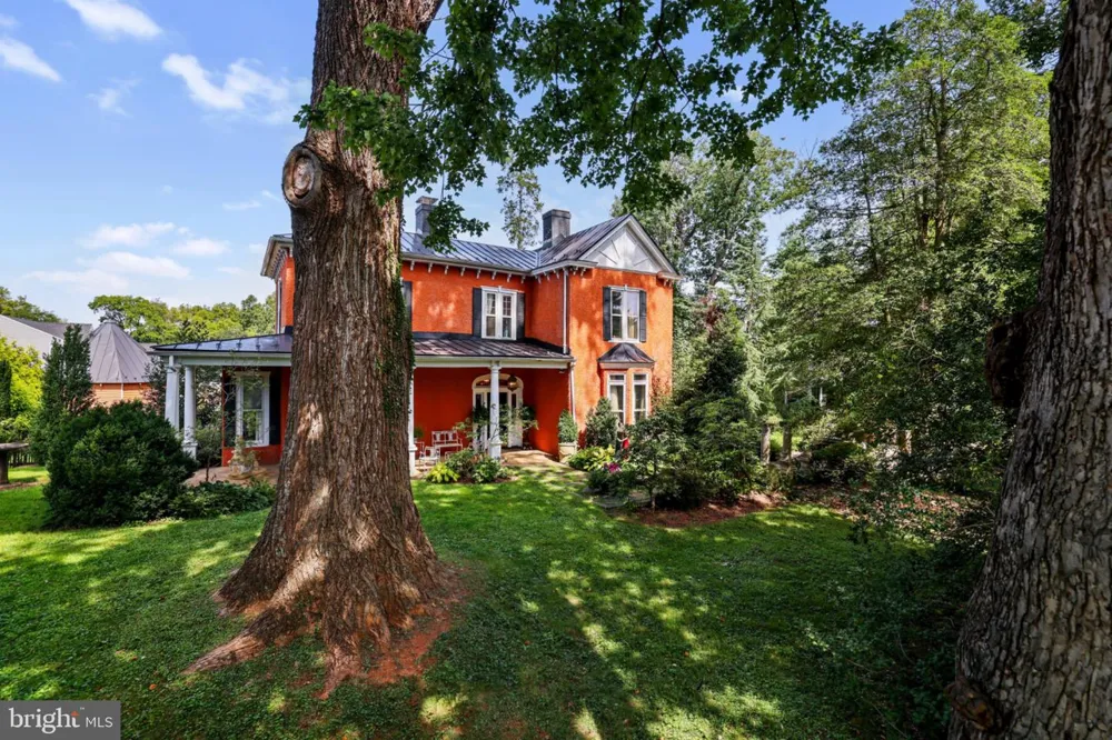 330 ALEXANDRIA PIKE Warrenton, VA 20186