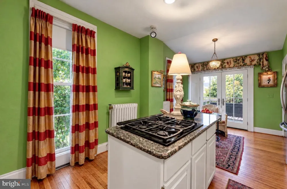 330 ALEXANDRIA PIKE Warrenton, VA 20186