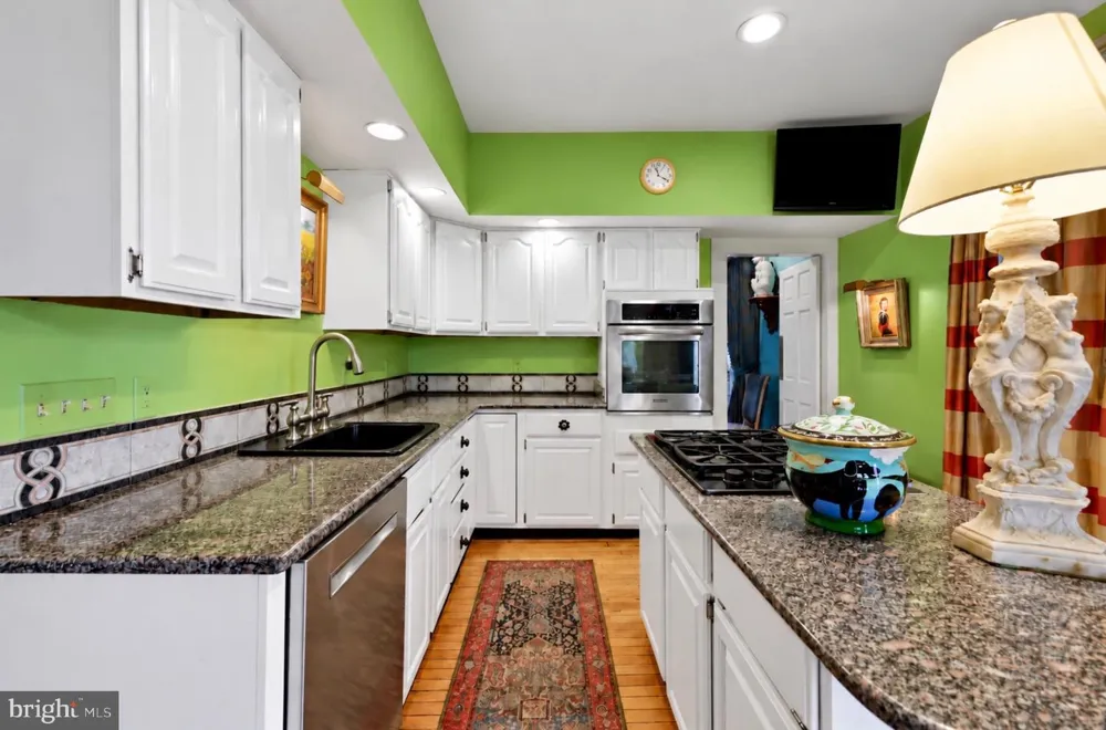 330 ALEXANDRIA PIKE Warrenton, VA 20186