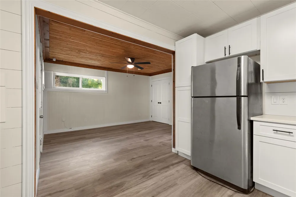 729 Thersa Drive River Oaks, TX 76114