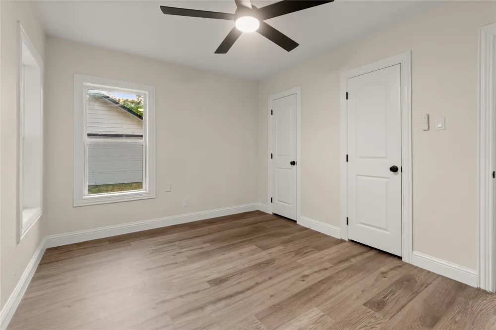 729 Thersa Drive River Oaks, TX 76114